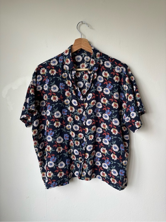 Handmade Tops - Women's Navy Floral Short-Sleeve Button-Down Shirti